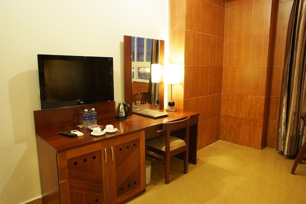 Vian Hotel Дананг Екстериор снимка